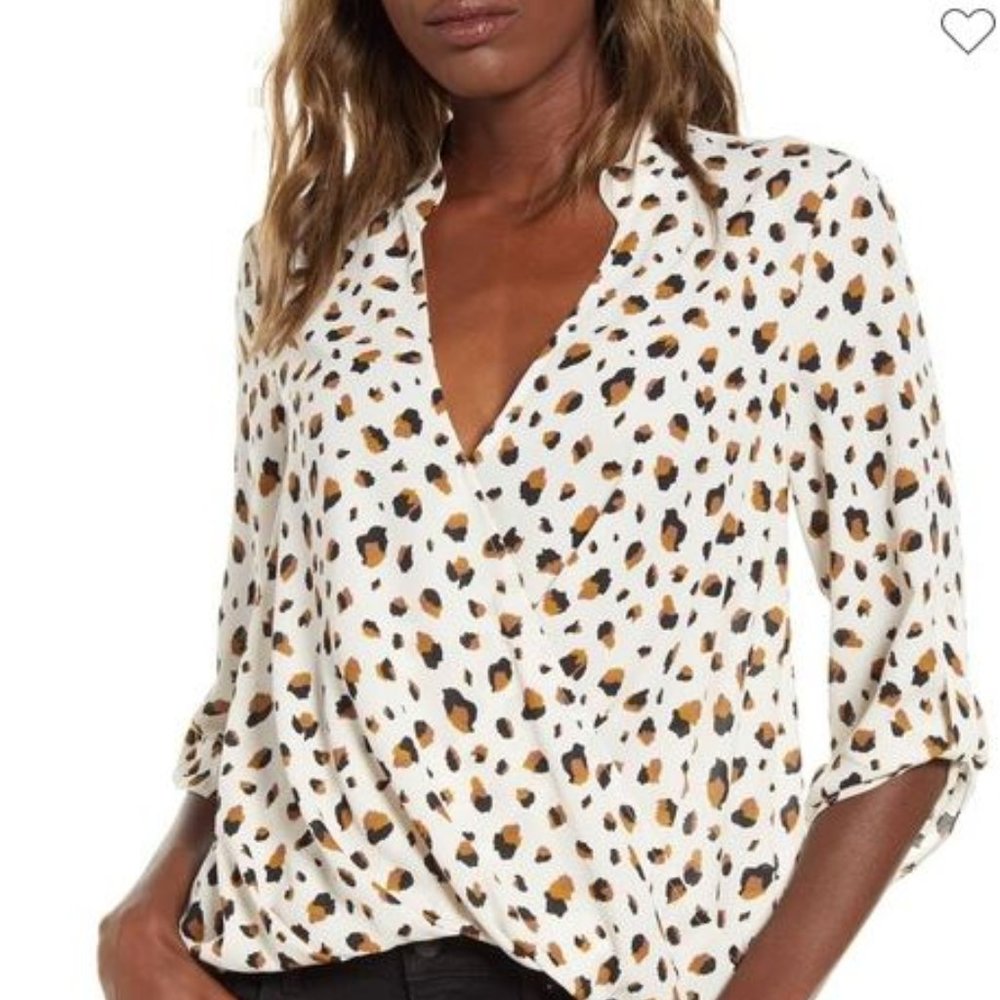 SOLD OUT!! 🥰ALL IN FAVOR Print Wrap Front Gathered Hem Top